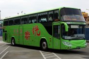 zielony chiński autobus
